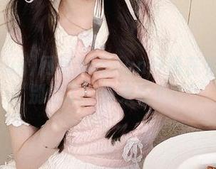 网址355.fun好像在和我说：‘别忙了，快来吃瓜！’