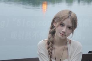 “51cg.com”首页就像个黑洞，吸引我不停滚动的手指。