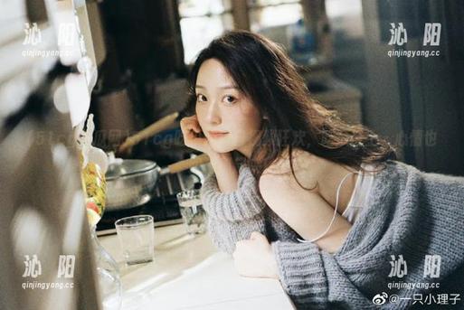 51cg吃瓜网每日视频狂欢，吃瓜至上，心情也跟着蹦起来！