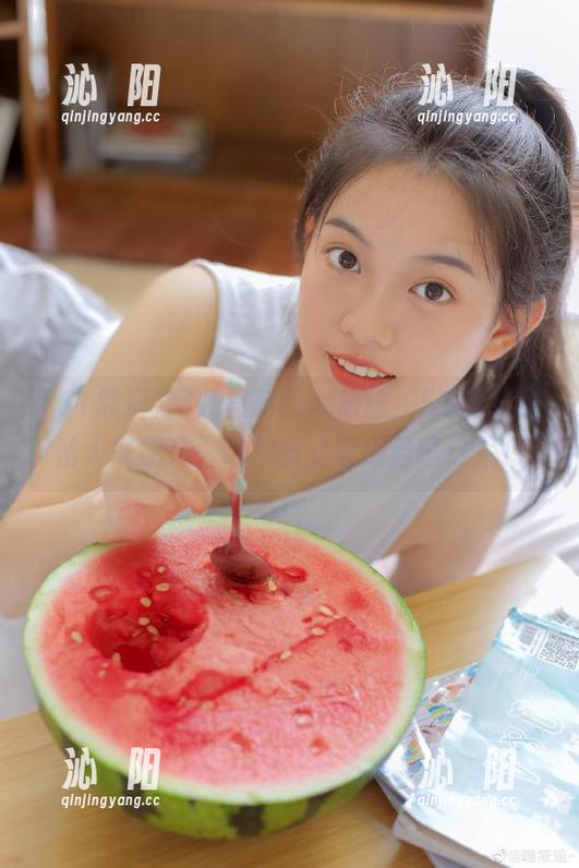 网红黑料门大放送，51黑料网站人气飙升，吃瓜群众看得目瞪口呆！