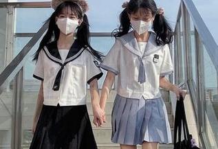 在52吃瓜网网页上，肉麻与美味共存的奇妙旅程