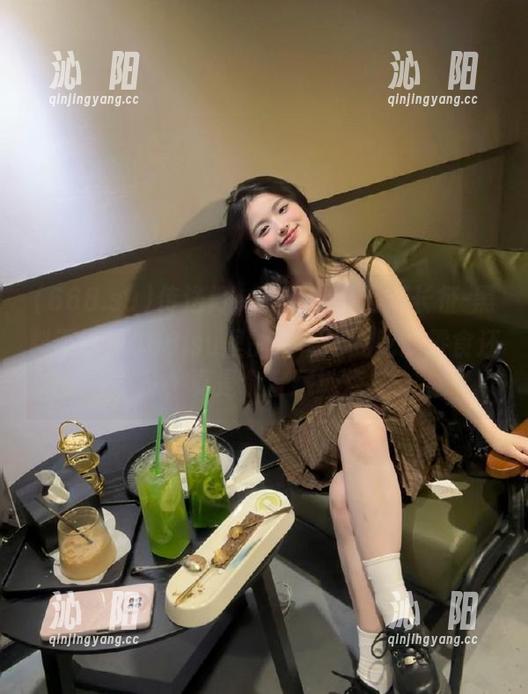 传送门一键开启，万篇长征-黑料不打烊668.su里的槽点比我吃的零食还多，真是个宝藏地点！