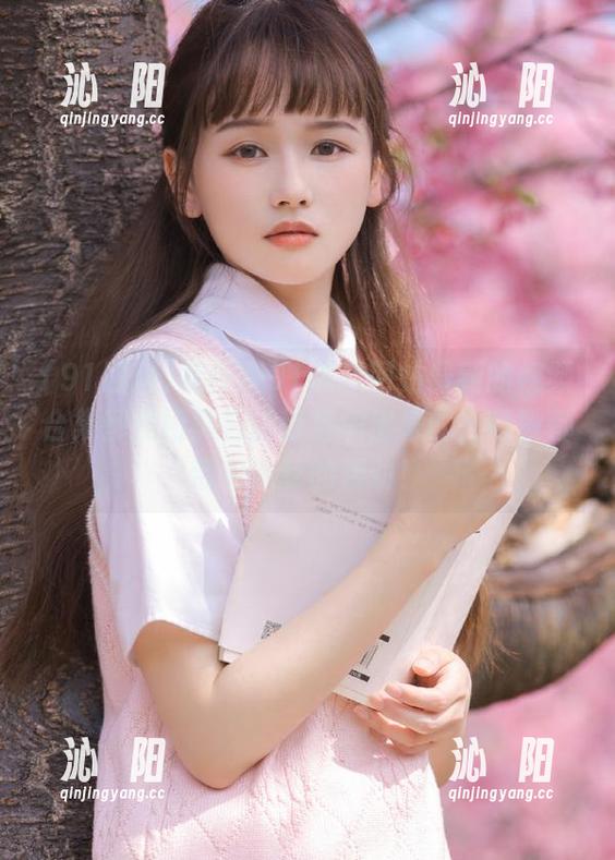 我怀疑91黑料网站最新的视频合集都是用李白的诗选编出来的，每段都带着隐秘的燥动！