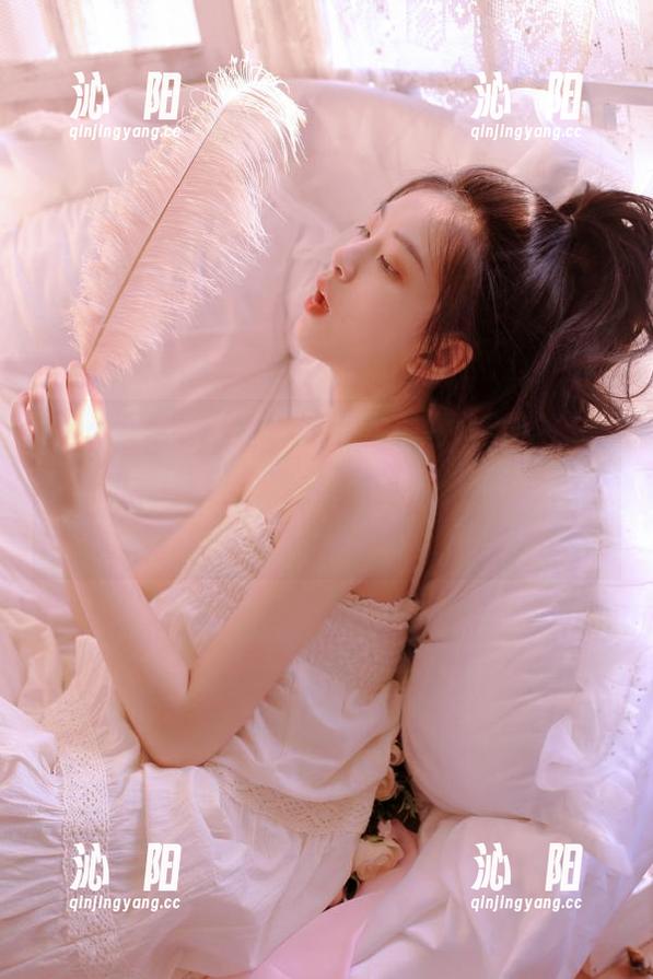 “cg网”地址大揭秘：就在那条怪味儿的巷口，郑重提醒，进门时请自备好奇心！