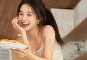 大家好，今天的传送门在“www.zztt333”，谁能抵挡得住这股瓜风呢？