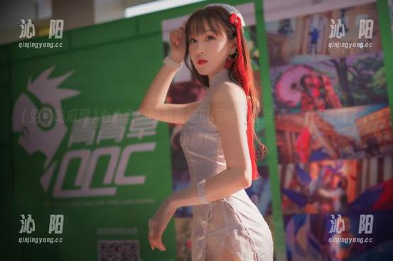 心心念念的免费吃瓜网地址找到了，顺便路过了个小摊！