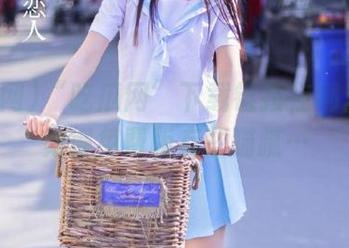 “吃瓜网”下载链接在哪里？总觉得免费版有些猫腻…