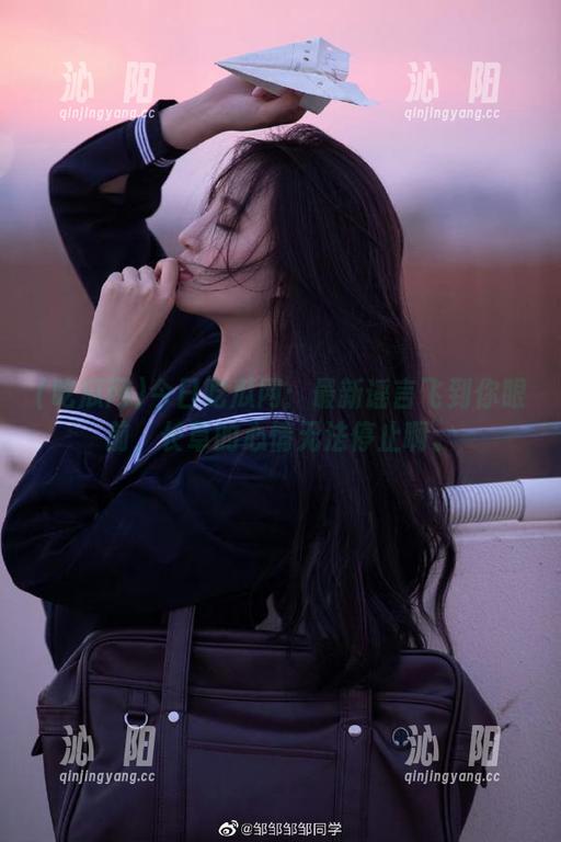 今日吃瓜网：最新谣言飞到你眼前，长草的心情无法停止啊。