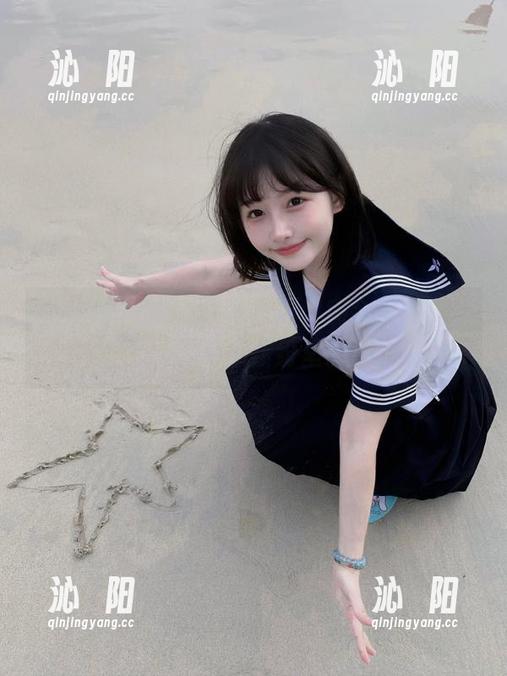 链接上了吃瓜网，完全沉浸在app的五彩缤纷里。