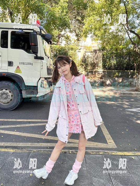 在吃瓜网官网在线观看，感觉自己就是那坐在爆米花前的吃瓜群众！