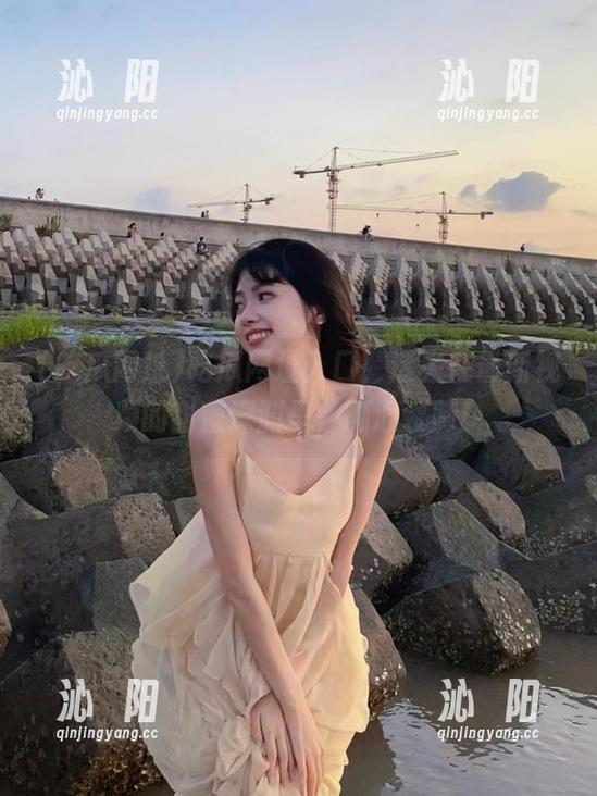 吃瓜网址入口，迷失在最新视频的甜蜜深渊里，撕心裂肺！