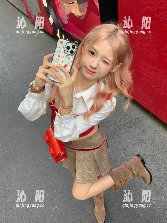 听说夸克吃瓜的网站在发名字，这波好像跟不上了。