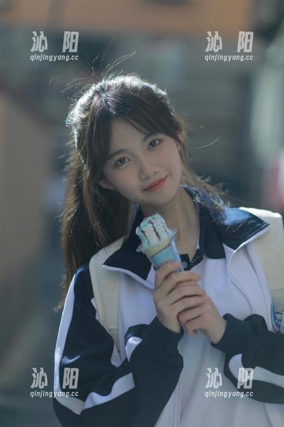 永久周周播，正能量黑料社2025年简直是吃瓜界的开年盛典！