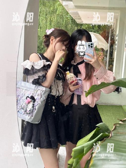 每日吃瓜：永久沉浸在黑料的深渊里，真是看得我心痒痒