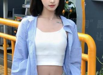 觉得这“黑料.su官网”跟个恒星似的，闪烁着永久有效的光芒，让人想多看看。