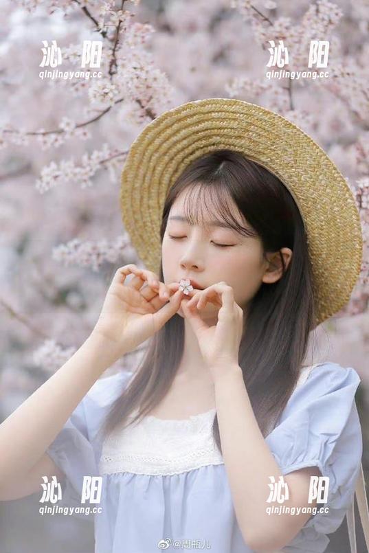 夜深人静，打开黑料911这app，网红们的瓜比我手里的零食还上头！