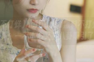 heiliaosu黑料不打烊官网首页：一不小心又被八卦吸引了！