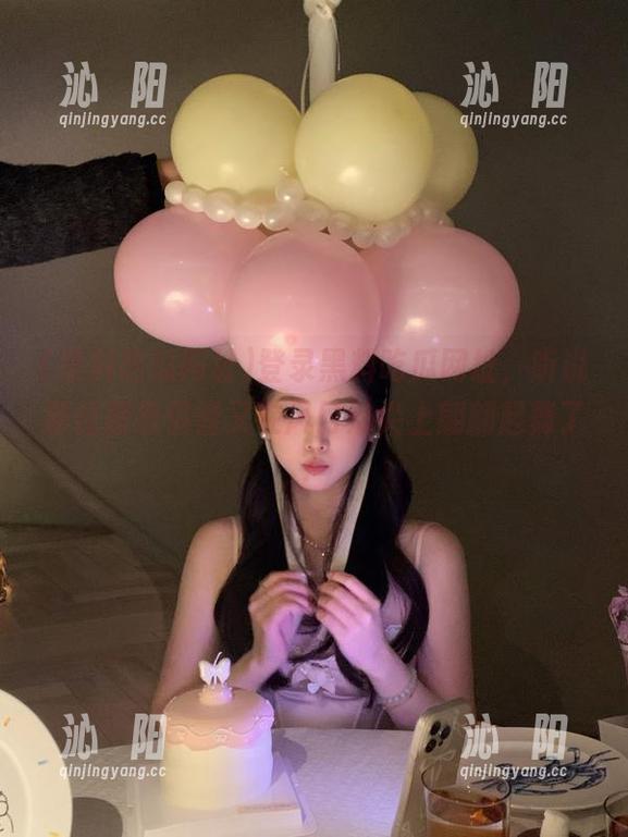 登录黑料吃瓜网址，听说那位超级偶像又在风口浪尖上翩翩起舞了？