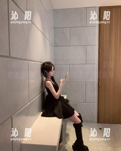 黑料在线官网不断刷新，丰厚的播放资源让我快要迷失在这个“信息海洋”中。