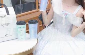 首页的内容比我家的晚餐还丰富，万里长征篇黑料正能量真会玩！
