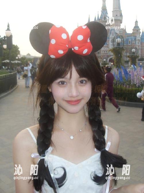 基层花店的老板娘，隐藏黑料正能量，似乎这家网站有点不简单！