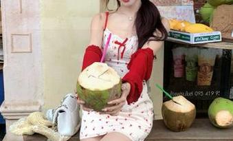 “黑料社”的独家地址大放送，直接下载软件，瓜事全靠你下载！