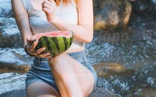 在线关注黑料网app，每天都有‘翻车’新鲜事！