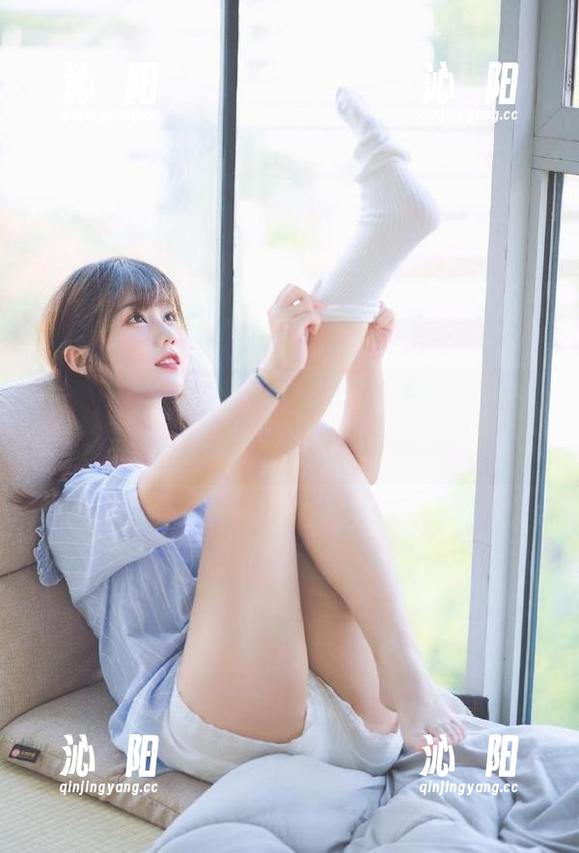一边吃瓜一边刷黑料网app的视频，人生这样就够了